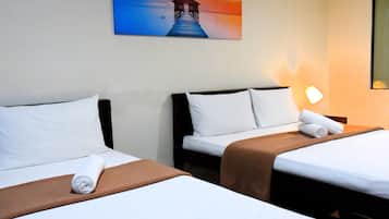 Family Room, Multiple Beds, Non Smoking | Desk, free WiFi, bed sheets