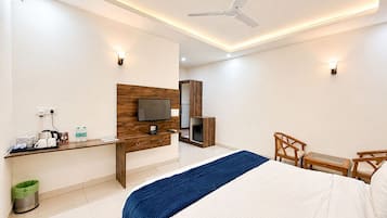 Minibar, individually furnished, laptop workspace, soundproofing