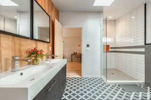 Haartrockner, Handtücher