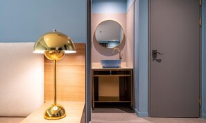 标准双人房 | 高档床上用品、记忆海绵床垫、特色装修、特色家居