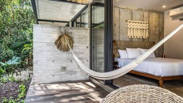 1 habitación, escritorio, tabla de planchar con plancha y wifi gratis