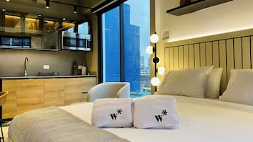 Grand Apartment | 1 bedroom, blackout drapes, iron/ironing board, free WiFi