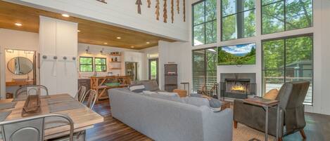 المنشأة من الداخل