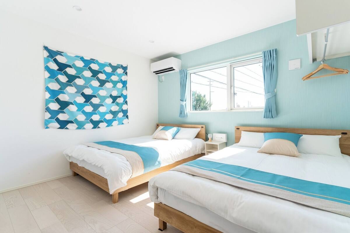 Iron/ironing board, WiFi (free), bed sheets