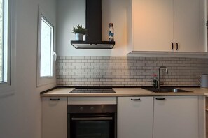 Réfrigérateur, four, plaque de cuisson, lave-vaisselle