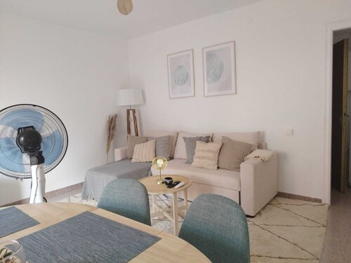 Quiet & Residential Private flat Direct access BCN ideal for families & workers