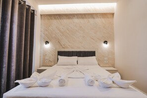 Quadruple Room - Galaxy Hotel (Ksamil)