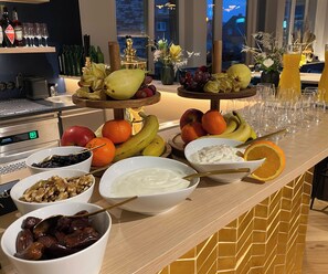 매일 뷔페 무료 아침 식사 포함