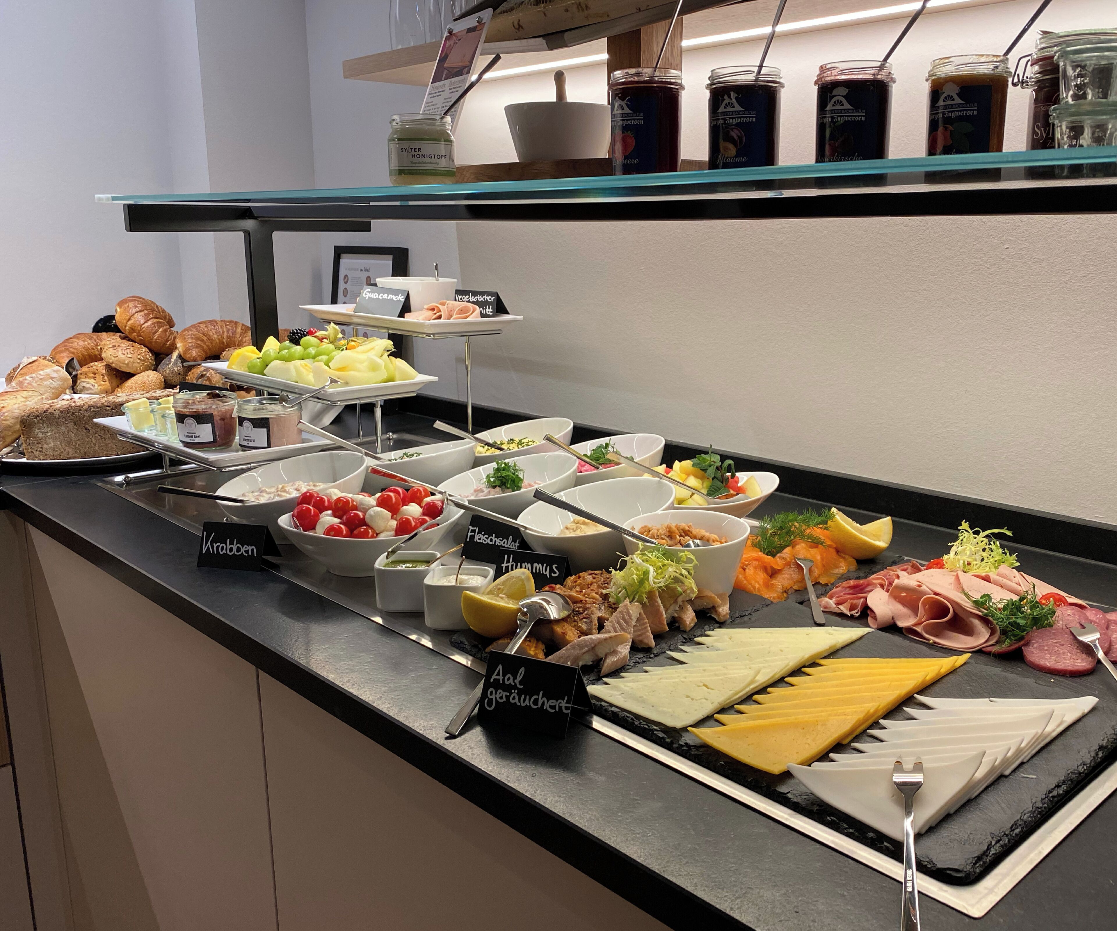 Colazione a buffet inclusa, servita tutte le mattine 