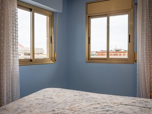 2 bedrooms, free WiFi, bed sheets, wheelchair access