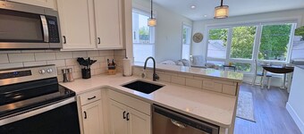 Luxury Townhouse - Downtown TC