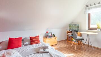 3 Schlafzimmer, Bügeleisen/Bügelbrett, Reisekinderbett, kostenloses WLAN