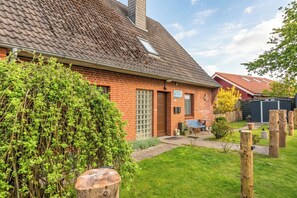 Exterior - Gode Sünn vacation apartment in Tating for up to 4 people (Tating)