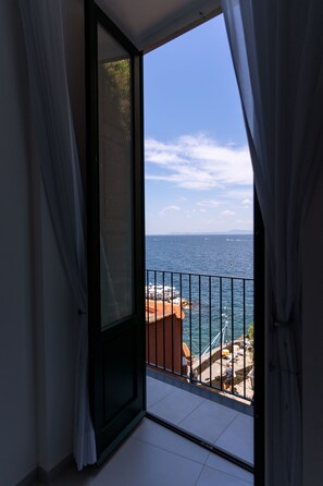 Deluxe Double Room | In-room safe, individually decorated, individually furnished, desk - Relais del Mare (Sorrento)