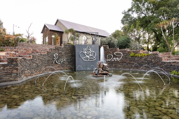 Front of property - Rosewood Country Lodge (Rustenburg)