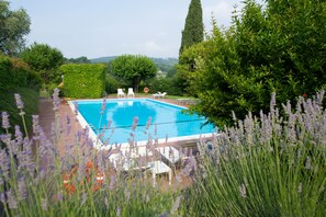Piscina stagionale all'aperto