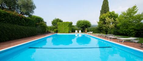 Piscina stagionale all'aperto