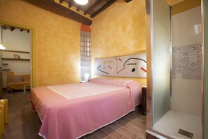 1 bedroom, WiFi - Central apartment in the Tartuca Contrada (Siena)