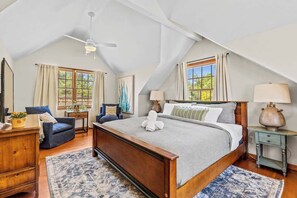 4 habitaciones, tabla de planchar con plancha, wifi y ropa de cama 