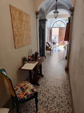 Interior - 1 Bedroom Apartment in Citerna (Citerna)