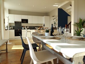 Dining - House wild garden pointe du raz (Plogoff)