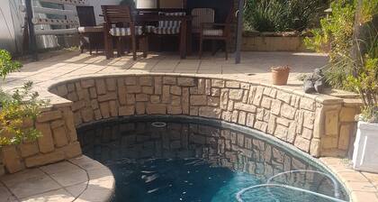 Lala-Nathi Guest House & Self Catering