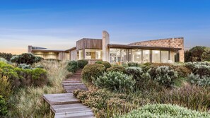 Exterior - Idle Rocks - Private Beach Breakaway with panoramic views. (Port Fairy)