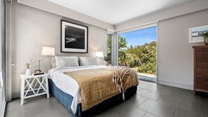 5 Schlafzimmer, Bügeleisen/Bügelbrett, WLAN, Bettwäsche