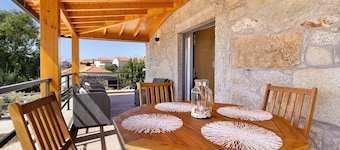 Holiday Home 'Da Lage' with Sea View, Wi-Fi and Air Conditioning
