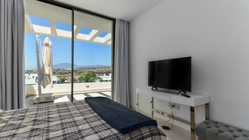 4 bedrooms, free WiFi, bed sheets