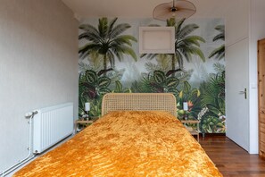 2 chambres, fer et planche à repasser, Wi-Fi gratuit, draps fournis