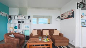 TV, DVD player, stereo