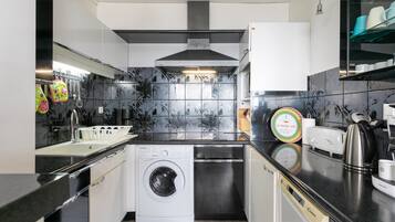 KĂžleskab, mikrobĂžlgeovn, kogeplade, opvaskemaskine