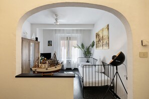 1 chambre, fer et planche à repasser, Wi-Fi gratuit, draps fournis