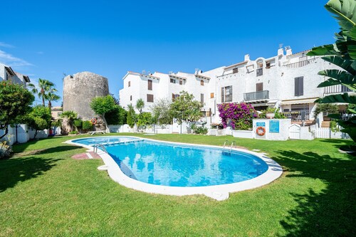 Maison de vacances "Casa Manolo" avec piscine partagée, terrasses privées et jardin commun