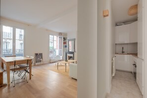 Interior - White Beauty, by Veeve (Paris)
