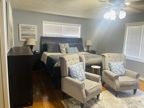 3 habitaciones, escritorio, tabla de planchar con plancha y wifi gratis 