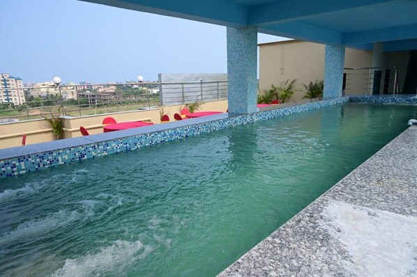 Outdoor pool - Baliapanda Housing Board Colony (Brahmagiri)
