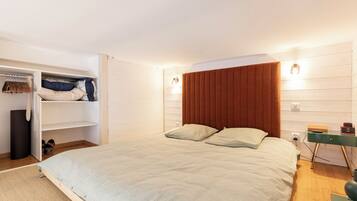 1 bedroom, iron/ironing board, travel crib, free WiFi