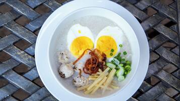 Free daily buffet breakfast