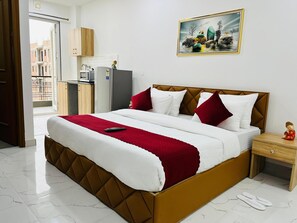 1 bedroom, Egyptian cotton sheets, premium bedding, in-room safe