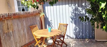 En-Suite private cozy modern self-catering cottage.