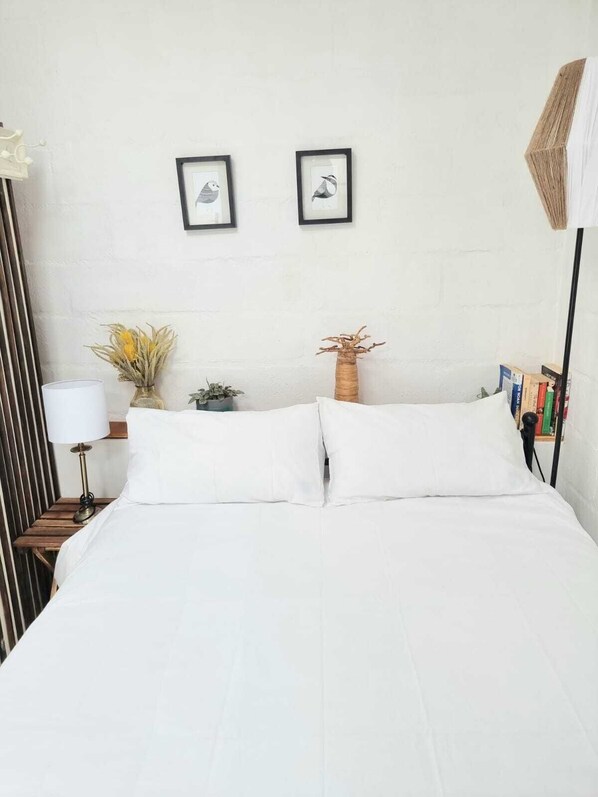 1 bedroom, desk, iron/ironing board, free WiFi