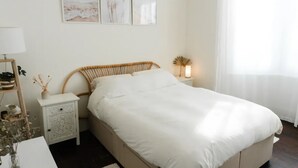 Basic Apartment, Multiple Beds | 2 bedrooms, laptop workspace, iron/ironing board, bed sheets - Lovely 2BD Flat With Private Garden - Bounds Green (London)