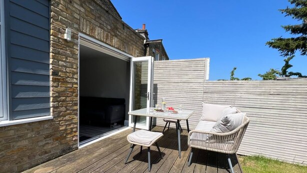 Basic Apartment, Multiple Beds | Outdoor dining - Lovely 2BD Flat With Private Garden - Bounds Green (London)