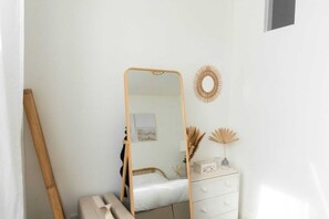 Basic Apartment, Multiple Beds | Interior