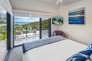 4 bedrooms, WiFi, bed sheets - Kingfisher (Hamilton Island)