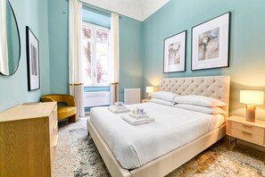 3 Schlafzimmer, Schreibtisch, Bügeleisen/Bügelbrett, Reisekinderbett