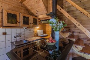 Liesi, kahvin-/teenkeitin, vedenkeitin