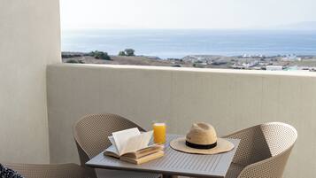 Luxury Apartment | Breakfast meal | Free daily full breakfast